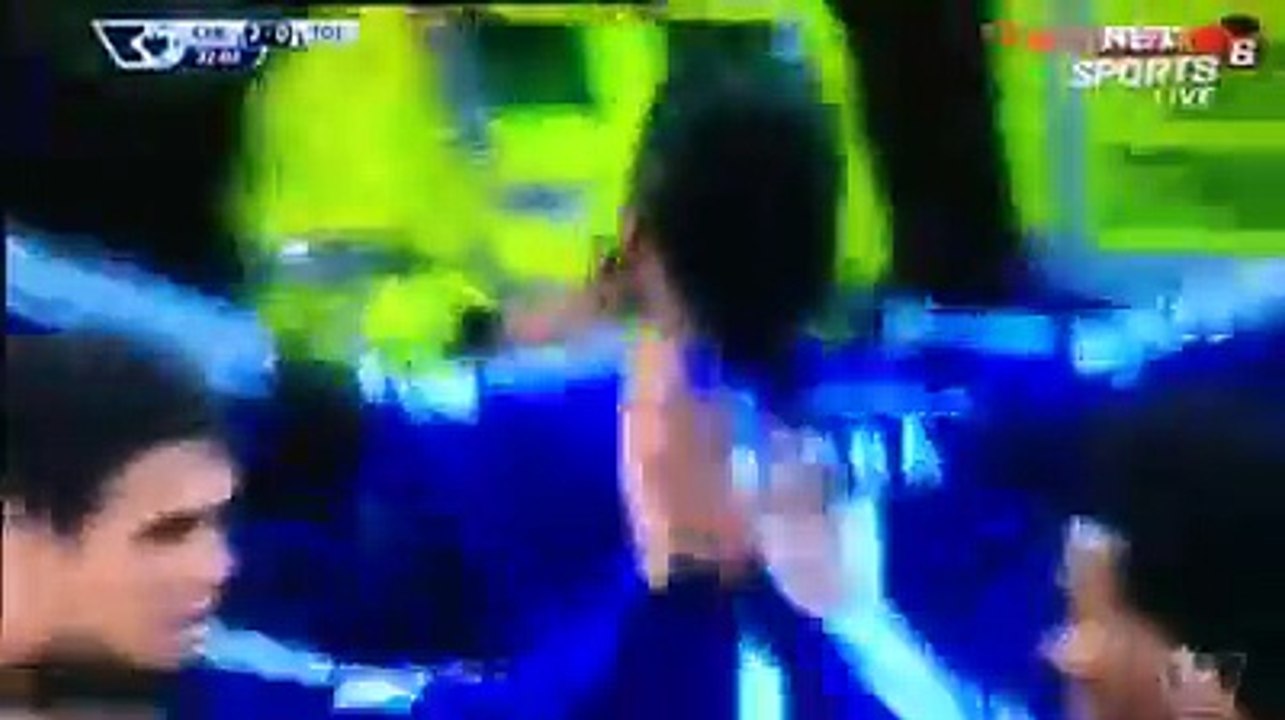 Xem lại bàn thắng nâng tỷ số lên 2-0 của Didier Drogba trong Trận Đấu gặp Tottenham Hotspur