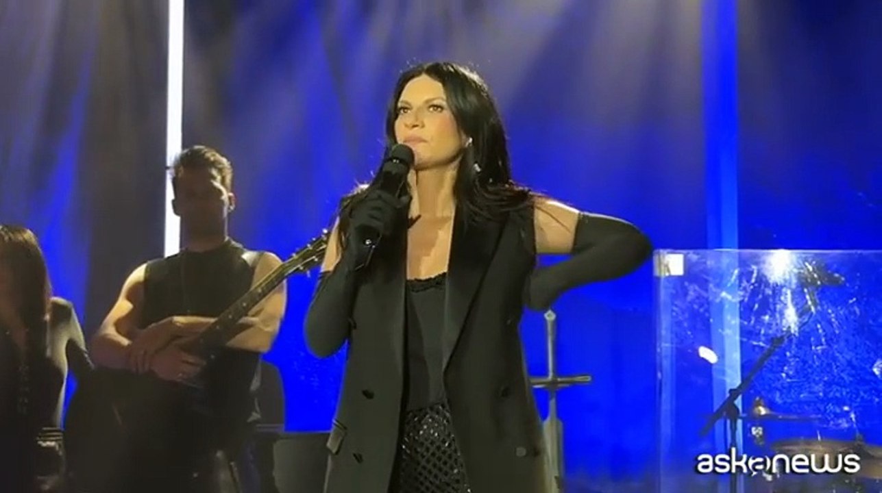 Laura Pausini pronta per la cerimonia di apertura di Milano Cortina: «Io, privilegiata italiana»