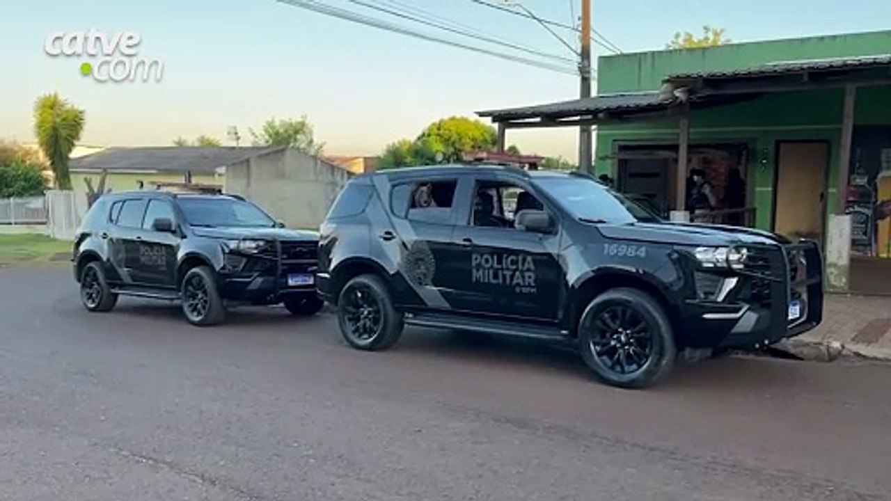 Operação cumpre mandados e prende suspeito por tráfico em Cascavel