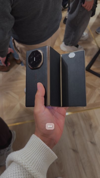 👑 J’ai essayé plus de 5 000 EUROS de produits Huawei !-Un smartphone pliant qui se plie en 3, un téléphone ultra premium, un PC pliant sous Windows, et même une montre connectée en or…