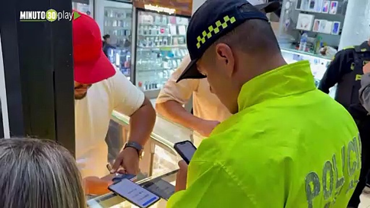 Golpe al hurto de celulares en Medellín  4 capturados en el C.C. Ópera
