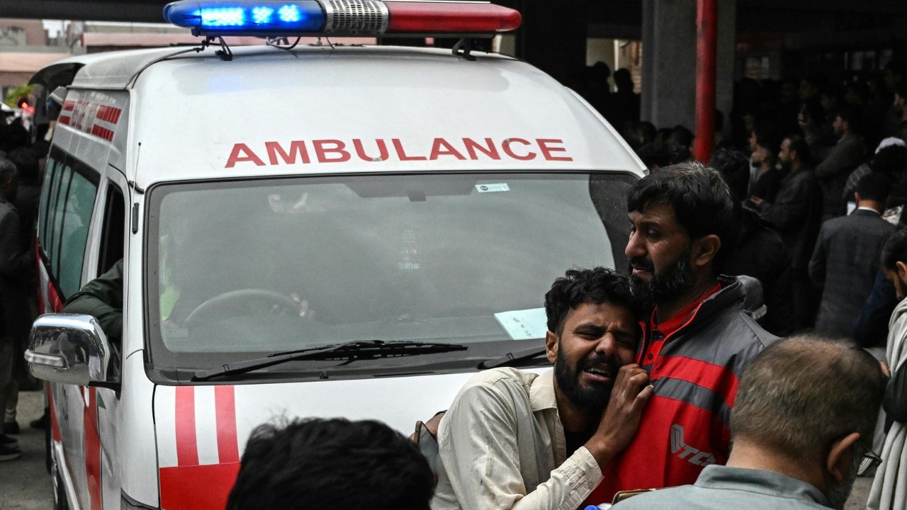 Viele Tote bei Anschlag auf Moschee in Pakistan