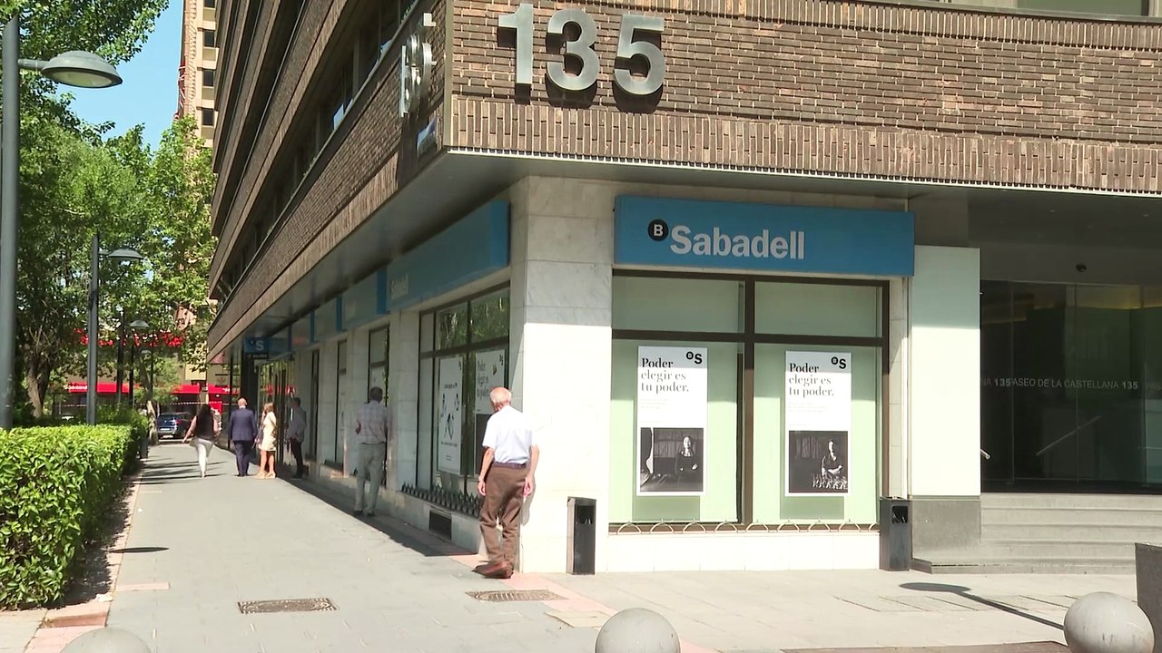 Banco Sabadell gana 1.775 millones en 2025 y anuncia una recompra de 800 millones