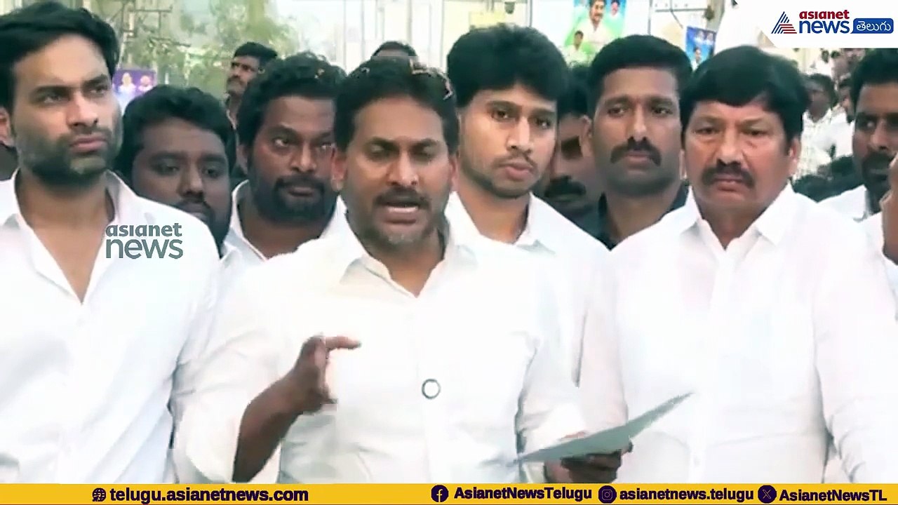 YS Jagan Ibrahimpatnam Tour: జోగి రమేష్ ఇంటి ముందు జగన్ సంచలన ప్రెస్ మీట్| Asianet News Telugu