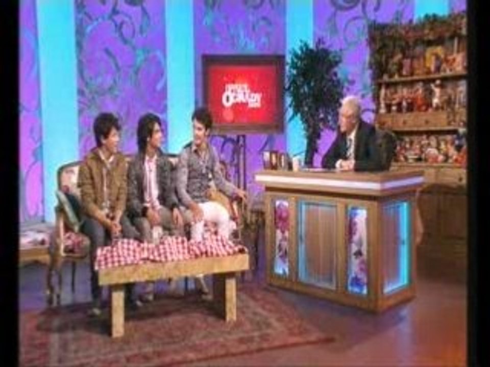 Jonas Brothers - Paul O'Grady Show [part 1 of 5]