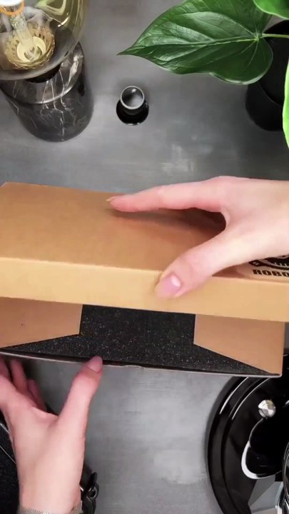 Creative Watch Holders Stand Robot Personalized Watch Dial Case