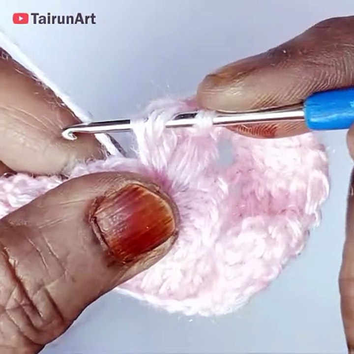 Crochet Flower Design Sweater Pattern #crochet #crosia #sweaterpattern #sweaterdesign