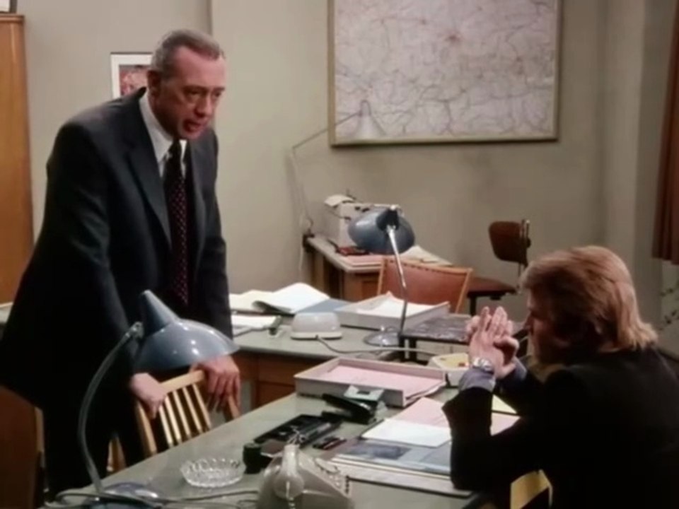 Derrick - Folge 8 - Zeichen der Gewalt