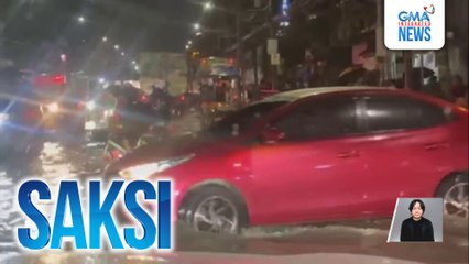 Nagsabay na traffic at baha, kalbaryo para sa mga commuter at motorista sa MacArthur Highway | Saksi