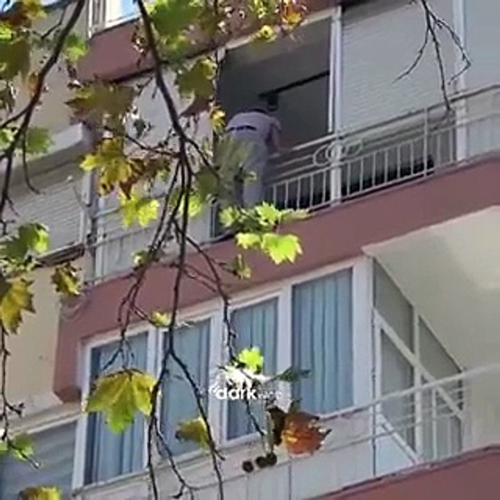 Eşiyle barışmak isteyen adam yürekleri ağza getirdi