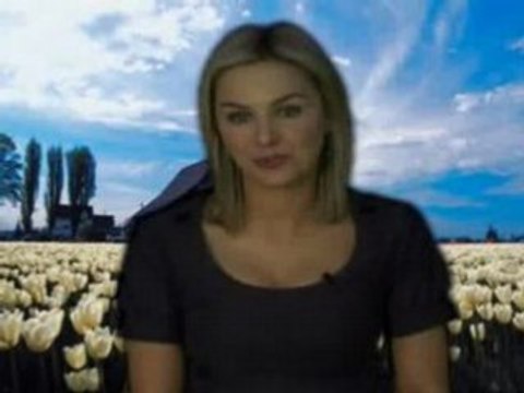 Russell Grant Video Horoscope Aquarius 17.05.2008