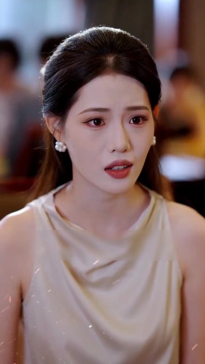 My  WealthSystem  awakens—the more I spend on my wife, the more cash rebounds.#Chinese short drama
