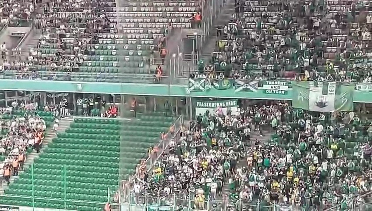 Legia fans warming up