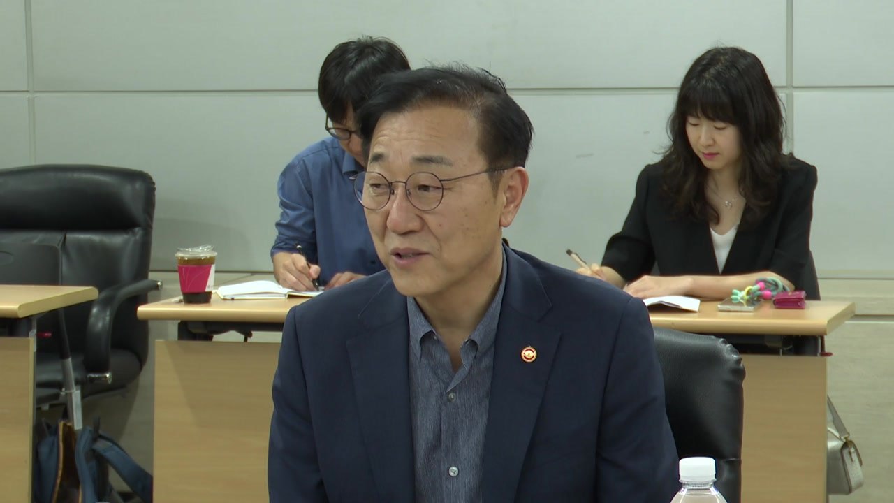 국토부, 자율주행 활성화 시동..."연내 규제 정비" / YTN