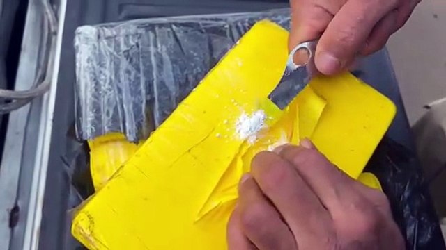 Viatura falsa usada para tráfico de drogas é apreendida com cocaína e iPhones pela PRF