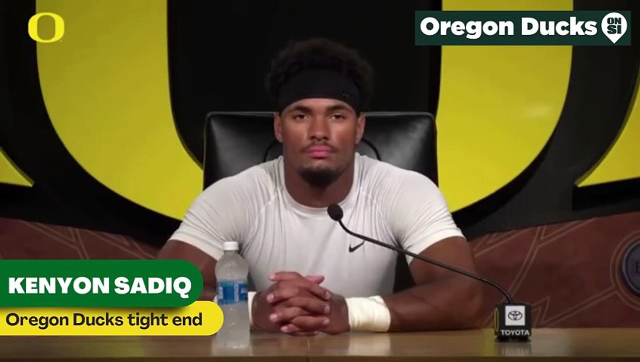 Oregon Ducks tight end Kenyon Sadiq discuses how important it is to have momentum in a game