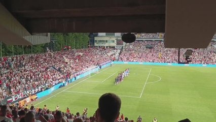 El Rayo Vallecano celebra la clasificación a Conference League con "La vida pirata"