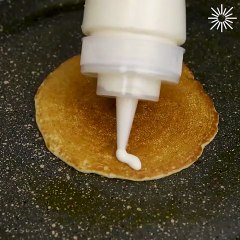 Try these mini pancake pizzas!