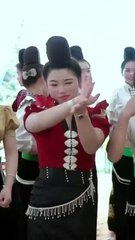 beautiful woman who dances very well to any music