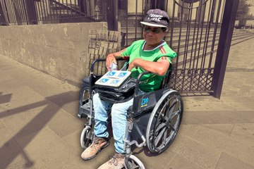 Adulto mayor pide apoyo para conseguir silla de ruedas en Monterrey