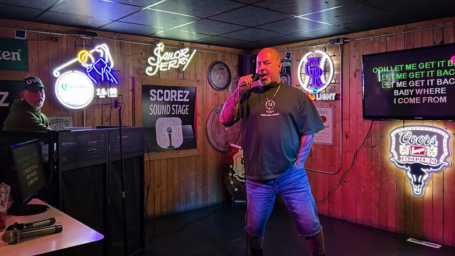 LED ZEPPELIN - ROCK AND ROLL (PERFORMED LIVE AT SCOREZ)