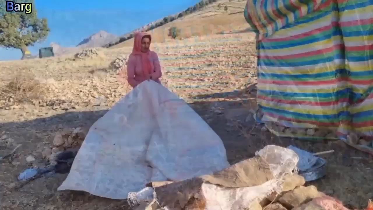Hi watch nomadic life of two couples. Part 5