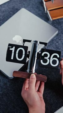 🕰️ Retro Flip Clock | Vintage Digital Desk Clock for Home Decor