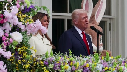 Melania Trump: fiori? No, grazie. A Pasqua è un "generale" in trench