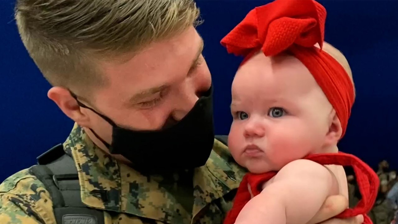 Emotional Military Homecomings ❤️ Heartwarming Soldier Reunion Compilation|| Heartsome 💖