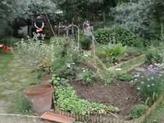 Le drôle de jardinier aux multiples voix
