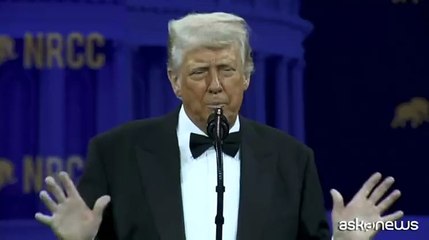 «Mi baciano il c..o»: la frase choc di Trump sui Paesi che vogliono negoziare sui dazi