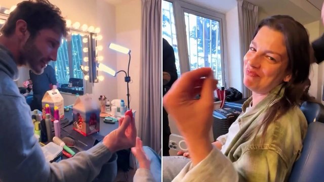 Cosa ha regalato Stefano De Martino a Emma Marrone? Il siparietto a Stasera tutto è possibile