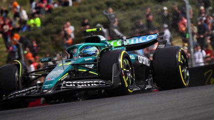 Alonso vuelve muy enchufado del verano y se pega a los McLaren