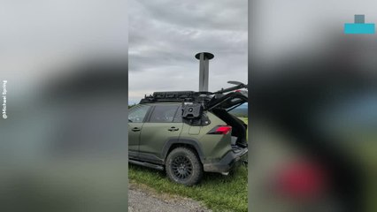 Portable Windmill Recharges Hybrid Car Off-grid