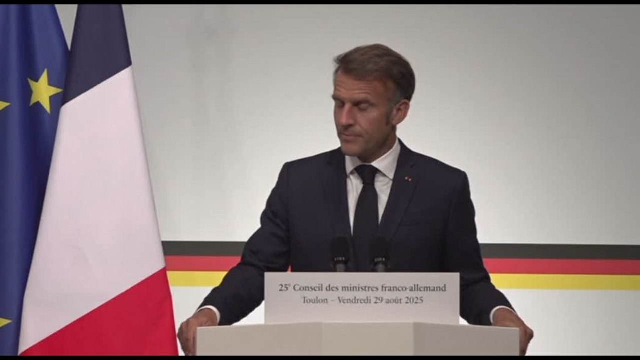 Macron: continueremo a fare pressione per sanzioni anche Usa su Mosca