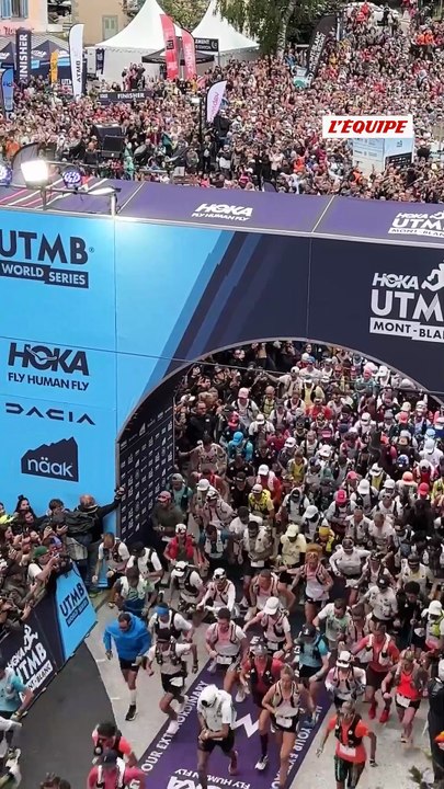 Le départ vu depuis le balcon de la mairie de Chamonix. - Ultra-trail - UTMB