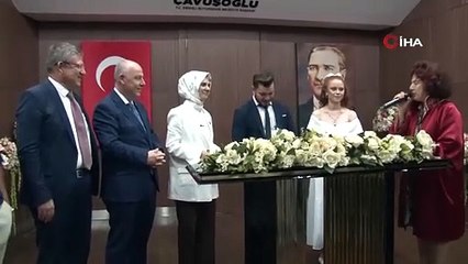 Bakan Göktaş, Aile ve Gençlik Fonu kullanan çiftin mutluluğuna ortak oldu
