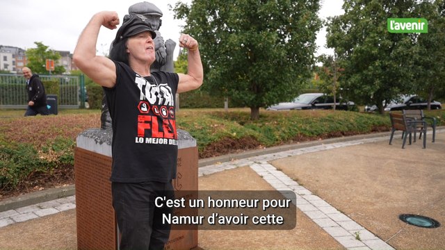 Dave Evans, premier chanteur d'AC/DC, en visite à l'esplanade AC/DC à Namur