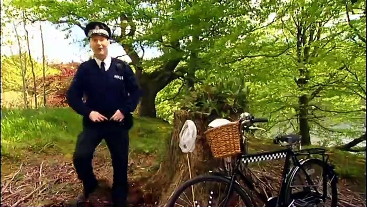 Cbeebies Balamory I'm PC Plum...mp4