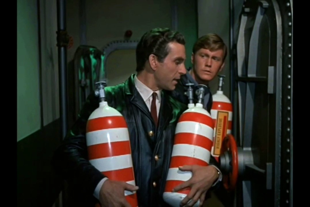 Viaje al fondo del mar 2x23-La telaraña del monstruo-HD