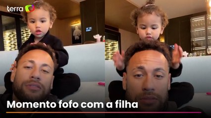 Neymar cai na risada em momento fofo com Mavie: ‘Que figurinha’