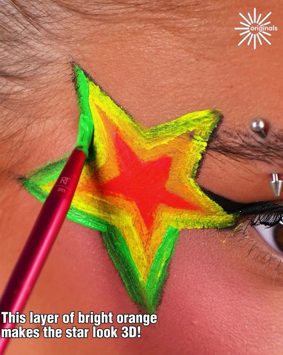 When the lights go down, UV makeup comes to life! 💄✨