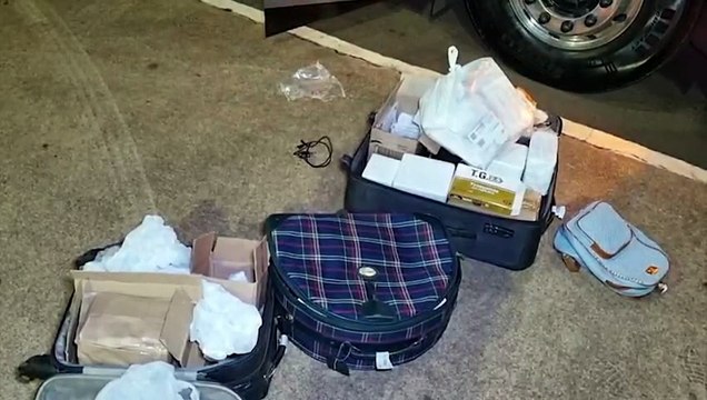 PM apreende medicamentos ilegais após abordar ônibus na Avenida Tancredo Neves