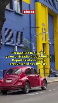 ¡SE COMPLICA TODO! 😥-Gente de la alcaldía Benito Juárez se encuentra en la puerta 1. El estadio