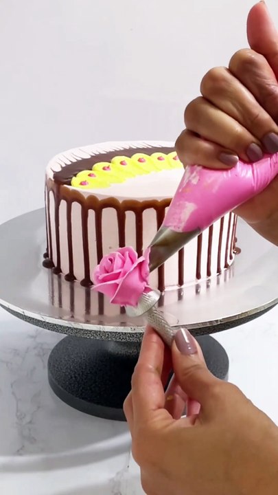 Chocolate Drip Pink Flowers Cake 🎂 Decorating Tutorial #cake #cakeart #cakedesign #cakedecorating