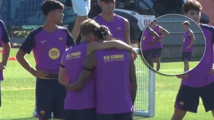 Mimos a Fermín en el entrenamiento: rostro serio, abrazo de Raphinha...