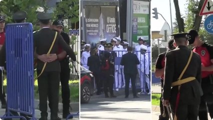 Anıtkabir'de asker önlemi: İsimleri kontrol edildi, üstleri arandı