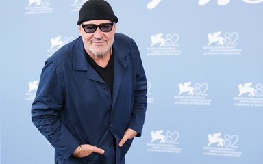 Venezia 2025: Gianfranco Rosi e la sua Napoli fuoricampo in concorso al festival