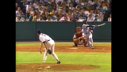 Sammy Sosa blast his first career home run off of Roger Clemens (6/21/89)