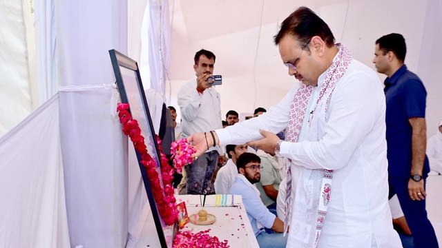 Video: मुख्यमंत्री भजनलाल पहुंचे मोहनगढ़, पूर्व सांसद कर्नल सोनाराम चौधरी को दी श्रद्धांजलि